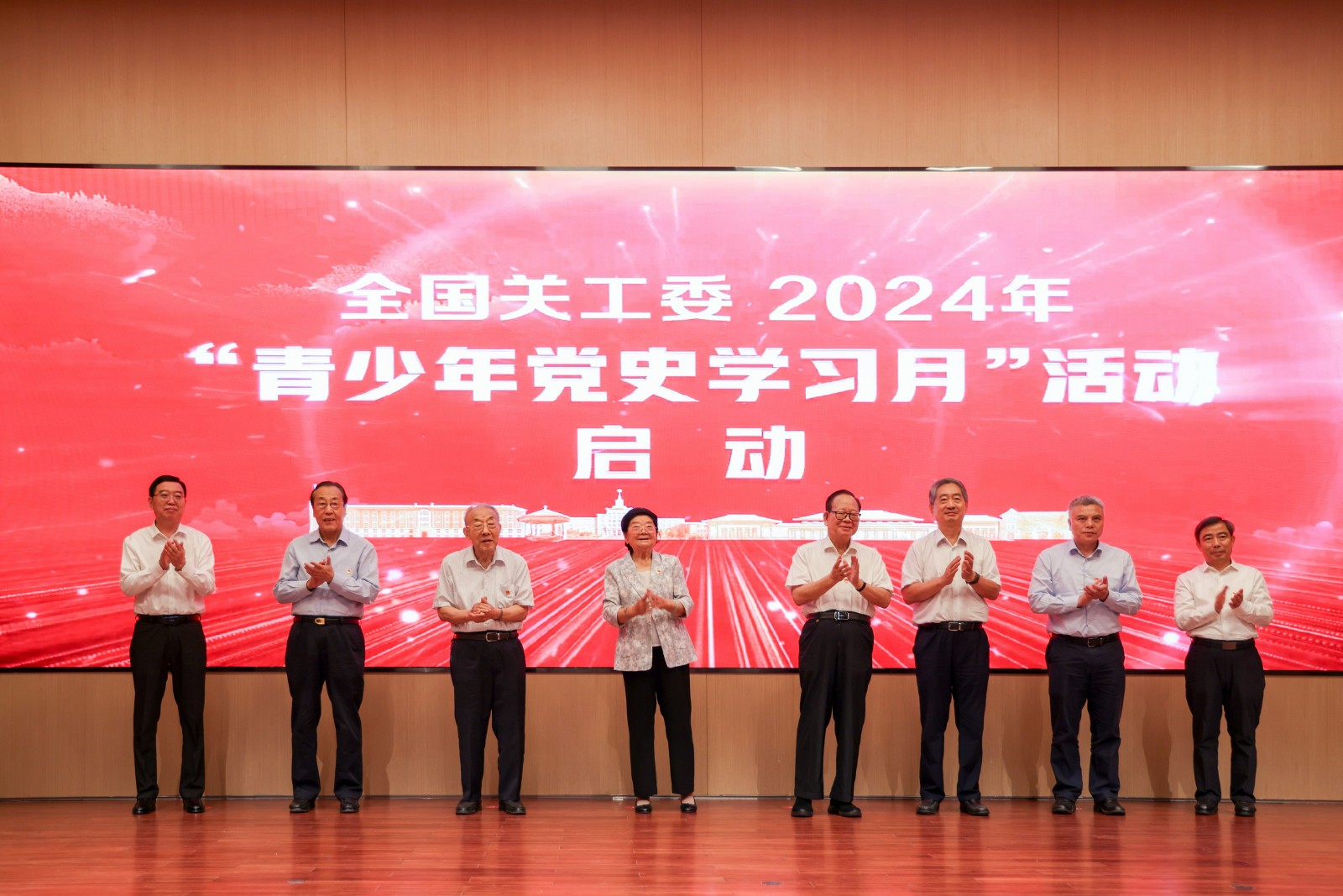 火炬内文1.jpg