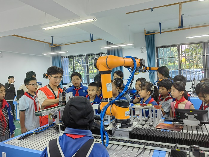 微信图片_20251030110727_193_230.jpg 微信图片_20251030110727_193_230.jpg